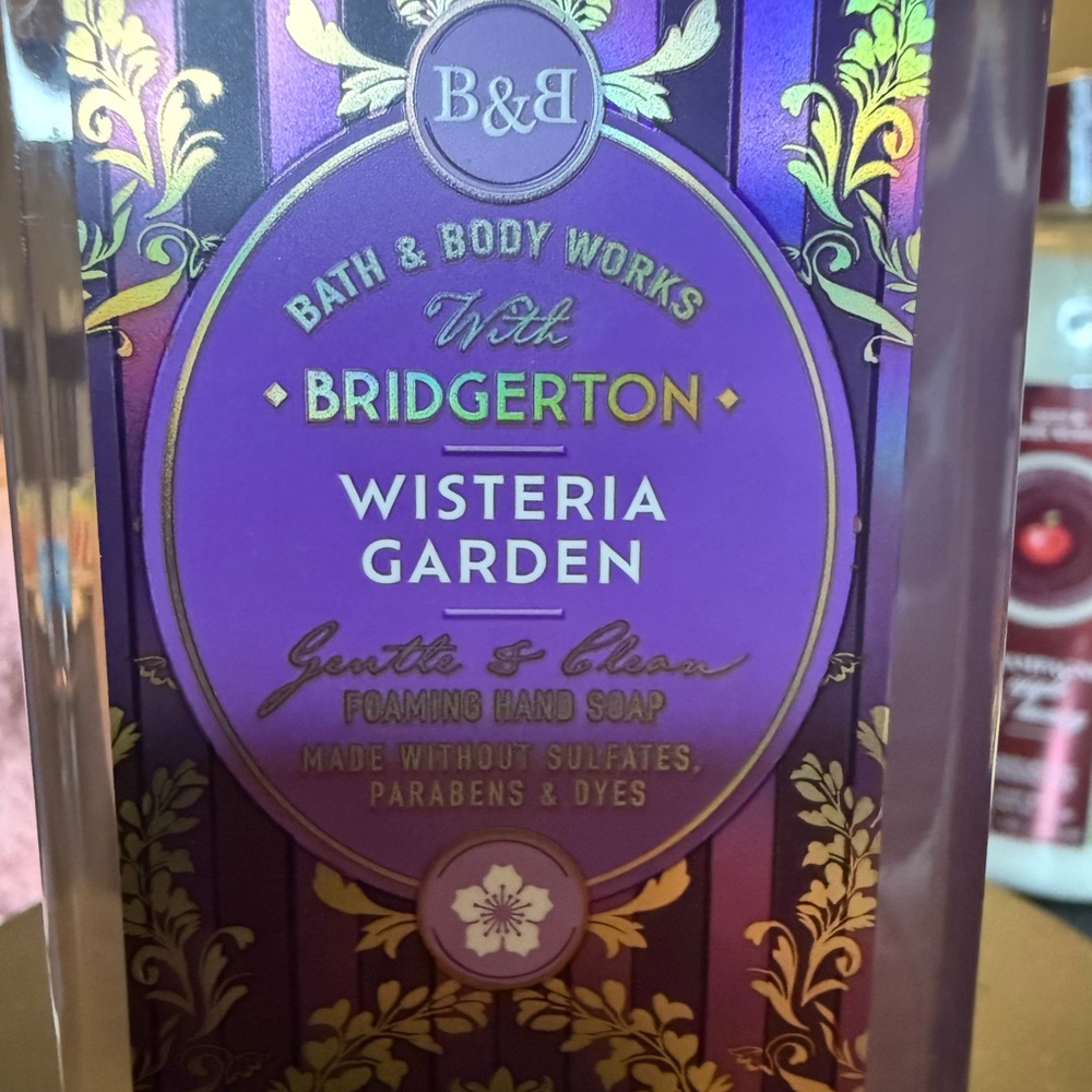 Bath & Body Works Bridgerton Wisteria Garden Foaming Hand Soap - - Picture 2 of 2